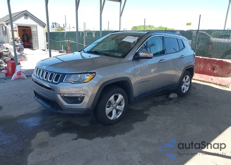 2021 Jeep Compass North z USA, uszkodzony, nr VIN 3C4NJDBB9MT514821
